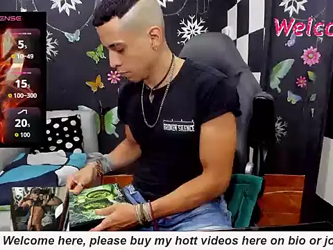 MikeRose94 online show from September 17, 2025, 9:39 pm