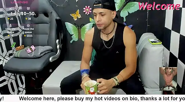 MikeRose94 online show from March 3, 2025, 5:31 pm