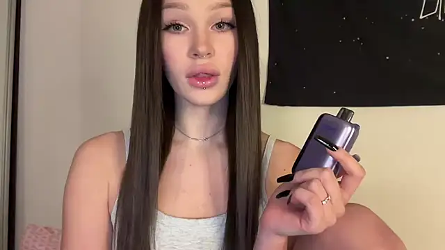 ur molly online show from November 6, 2025, 11:20 pm