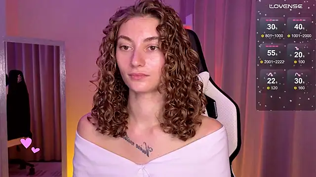 Snapshot of lady_curls chatting on January 18, 2025, 2:58 am lady curls online show from January 18, 2025, 2:58 am