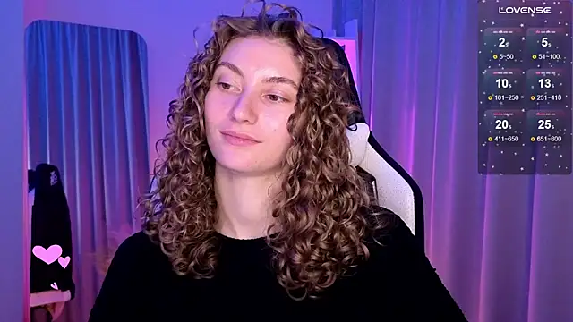 Snapshot of lady_curls chatting on February 13, 2025, 10:33 pm lady curls online show from February 13, 2025, 10:33 pm