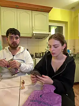 MrAndMrsSavage online show from February 20, 2025, 9:09 pm