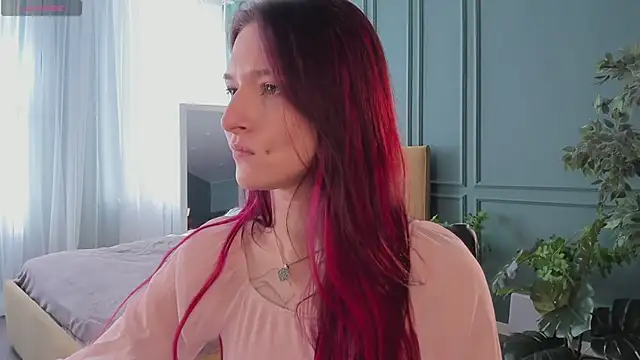 J Hunter  online show from April 8, 2026, 12:17 pm