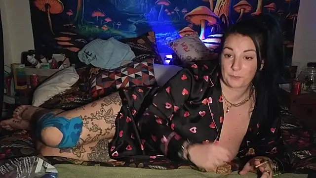 tattoomilf86 online show from January 21, 2025, 10:51 pm