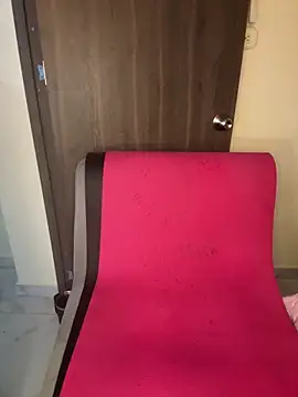 MOMALANA online show from September 18, 2025, 8:23 pm