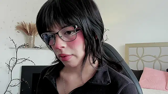 NattashaHotson online show from February 2, 2025, 3:17 pm