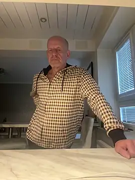 malematureisbest online show from December 21, 2025, 10:50 am