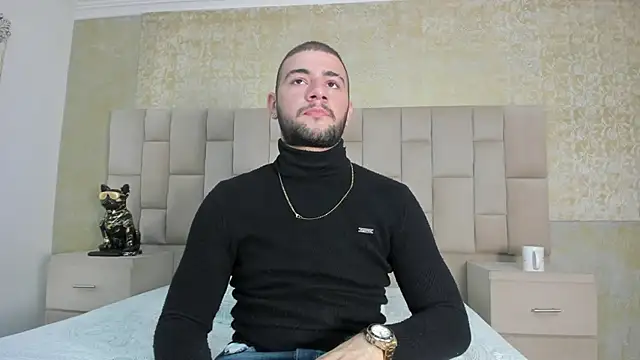 MaximusDick1  online show from October 7, 2025, 4:24 am