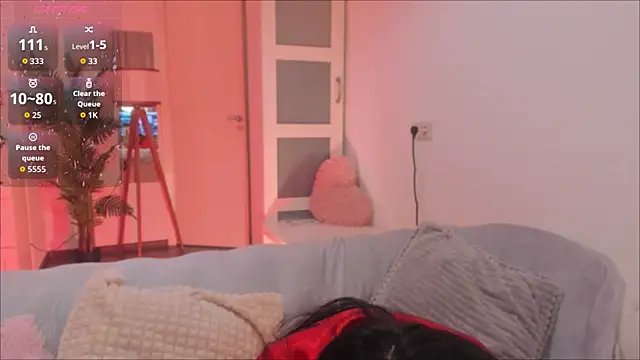 mei honey  online show from October 3, 2025, 9:49 pm