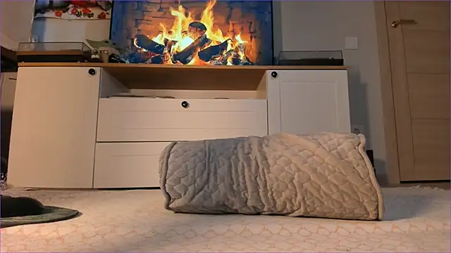 Snapshot of Erin_Smojoke chatting on November 15, 2025, 4:05 am Erin Smojoke online show from November 15, 2025, 4:05 am