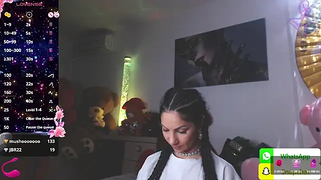 Snapshot of EvelynAisha chatting on February 1, 2025, 4:11 pm EvelynAisha online show from February 1, 2025, 4:11 pm