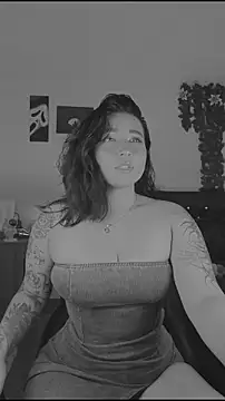 Pauilina online show from April 14, 2026, 8:47 pm