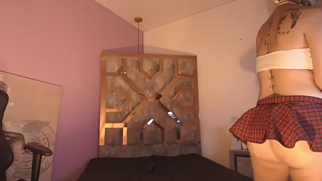 BRITHANY SPARK online show from December 2, 2025, 3:52 am