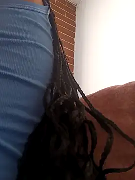 Snapshot of devi_black13_ chatting on March 19, 2025, 7:38 pm devi black13 online show from March 19, 2025, 7:38 pm