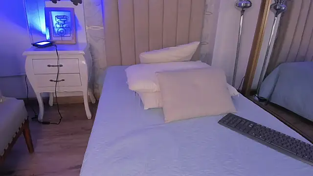 Foxy200   online show from March 30, 2026, 8:21 pm