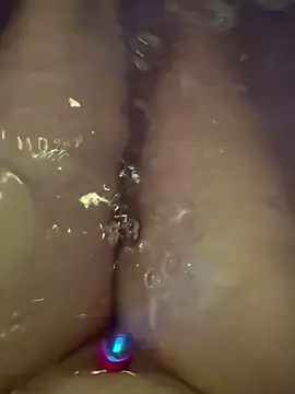 luisa1 online show from April 21, 2026, 6:47 pm