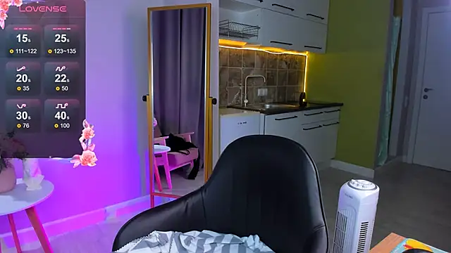 Bunny  of love online show from March 9, 2025, 6:28 am