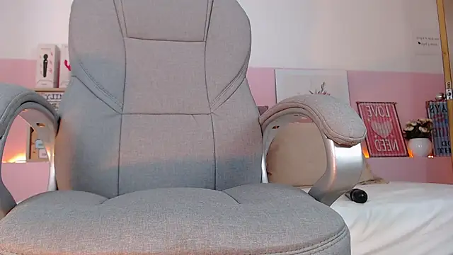 Snapshot of violeta_leon chatting on February 6, 2025, 9:11 am violeta leon online show from February 6, 2025, 9:11 am