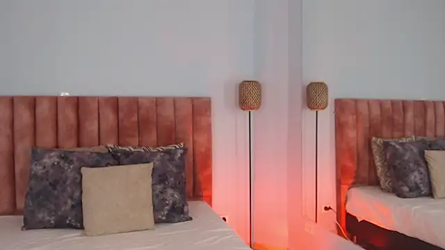 Snapshot of violeta_leon chatting on February 26, 2026, 3:50 am violeta leon online show from February 26, 2026, 3:50 am