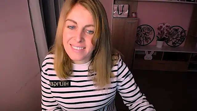 Hot Milady online show from January 20, 2025, 8:19 am