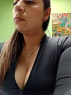 Snapshot of Katalina_S3xy chatting on October 13, 2025, 6:53 pm Katalina S3xy online show from October 13, 2025, 6:53 pm