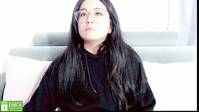 mariana katto online show from April 17, 2026, 7:28 pm