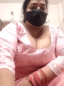 Snapshot of zeepe19 chatting on October 17, 2025, 12:07 pm zeepe19 online show from October 17, 2025, 12:07 pm