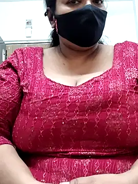 Snapshot of zeepe19 chatting on November 14, 2025, 8:07 am zeepe19 online show from November 14, 2025, 8:07 am