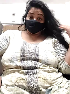 Snapshot of zeepe19 chatting on November 8, 2025, 6:00 pm zeepe19 online show from November 8, 2025, 6:00 pm