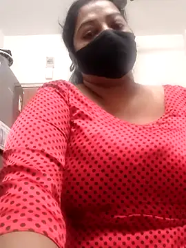 Snapshot of zeepe19 chatting on November 15, 2025, 9:24 am zeepe19 online show from November 15, 2025, 9:24 am