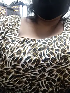 Snapshot of zeepe19 chatting on December 13, 2025, 8:26 pm zeepe19 online show from December 13, 2025, 8:26 pm