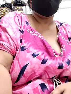 Snapshot of zeepe19 chatting on December 5, 2025, 5:39 am zeepe19 online show from December 5, 2025, 5:39 am