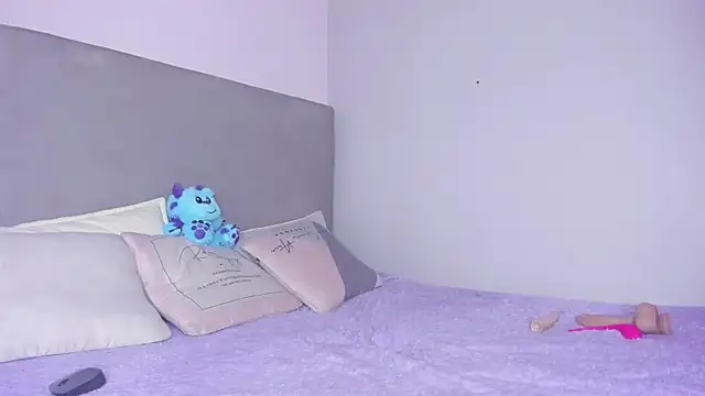 KIMAPRIL online show from March 10, 2026, 8:24 pm