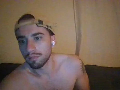 Snapshot of TomAlex chatting on July 22, 2026, 4:47 am TomAlex online show from July 22, 2026, 4:47 am