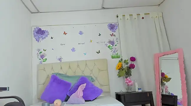 Snapshot of _Melany1 chatting on February 8, 2025, 10:40 pm Melany1 online show from February 8, 2025, 10:40 pm