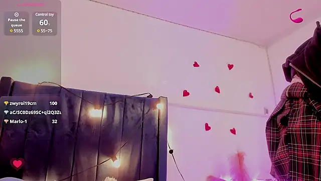 Snapshot of CamiloDoumit chatting on March 10, 2025, 6:23 pm CamiloDoumit online show from March 10, 2025, 6:23 pm