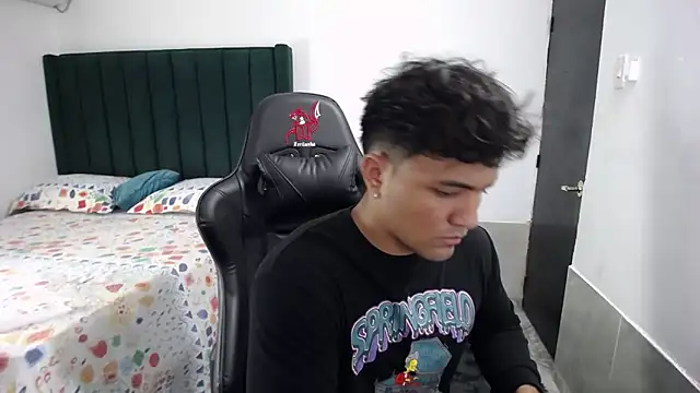 Snapshot of man_dur07 chatting on September 8, 2025, 9:58 pm man dur07 online show from September 8, 2025, 9:58 pm