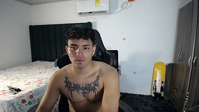 Snapshot of man_dur07 chatting on March 20, 2025, 8:19 pm man dur07 online show from March 20, 2025, 8:19 pm