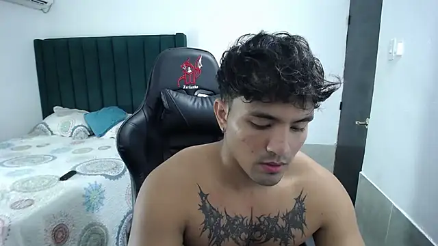 Snapshot of man_dur07 chatting on October 9, 2025, 6:19 pm man dur07 online show from October 9, 2025, 6:19 pm