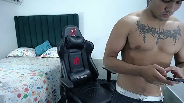 Snapshot of man_dur07 chatting on October 6, 2025, 7:36 pm man dur07 online show from October 6, 2025, 7:36 pm