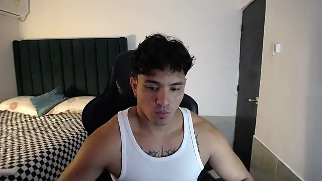 Snapshot of man_dur07 chatting on October 20, 2025, 9:04 pm man dur07 online show from October 20, 2025, 9:04 pm