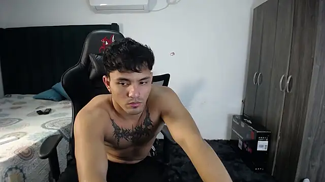 Snapshot of man_dur07 chatting on February 10, 2025, 1:03 am man dur07 online show from February 10, 2025, 1:03 am