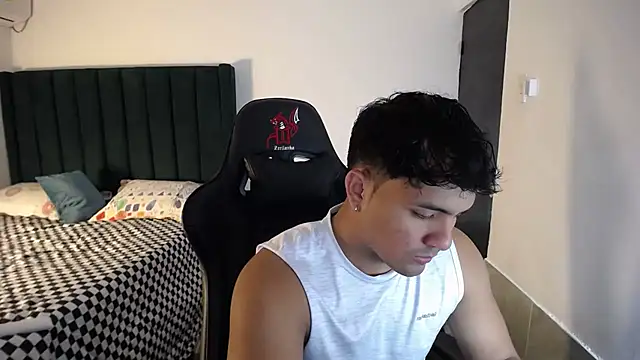 Snapshot of man_dur07 chatting on October 18, 2025, 8:11 pm man dur07 online show from October 18, 2025, 8:11 pm