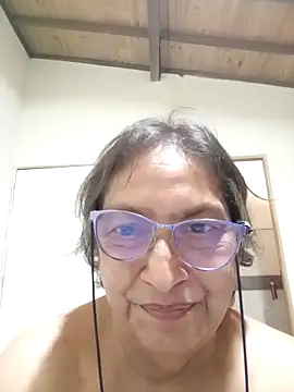 Snapshot of florecita69 chatting on November 6, 2025, 3:38 pm florecita69 online show from November 6, 2025, 3:38 pm