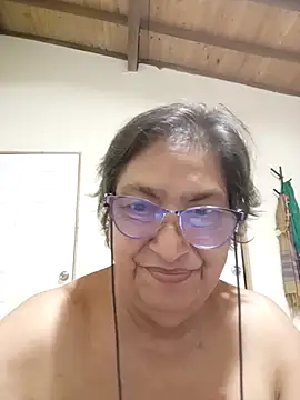 Snapshot of florecita69 chatting on October 16, 2025, 2:36 pm florecita69 online show from October 16, 2025, 2:36 pm