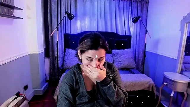 Mayaa ross online show from November 25, 2025, 3:07 am