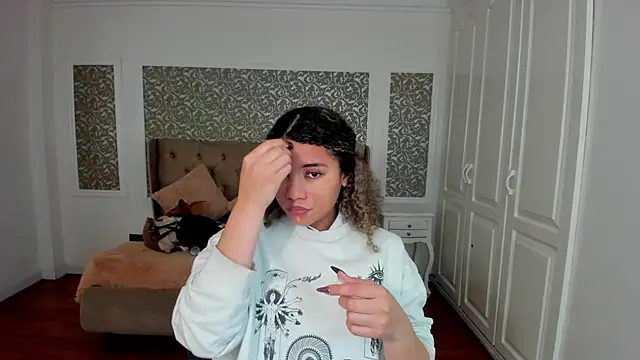 Mayaa ross online show from September 23, 2025, 2:07 am