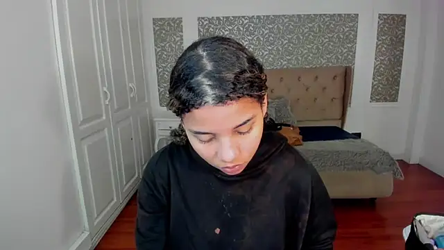 Mayaa ross online show from October 1, 2025, 2:17 am