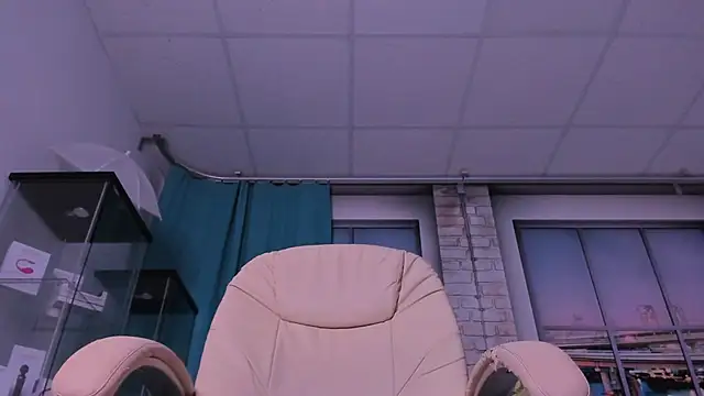 SinCityLiz online show from April 18, 2026, 7:40 pm