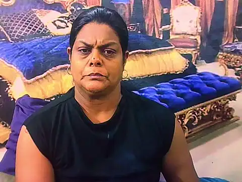 indianCherryPie online show from February 14, 2026, 5:18 am